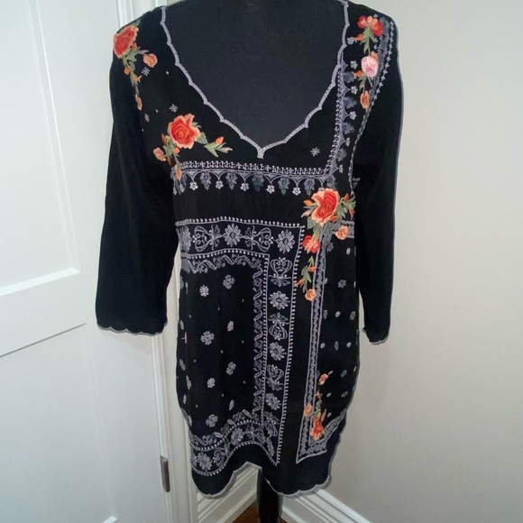 Johnny Was Tops - JOHNNY WAS EMBROIDERED TOP/TUNIC BLACK SIZE M